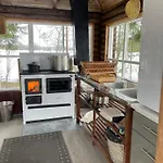 Tevaenti Jaervenrantamoekki Шале Juurikka